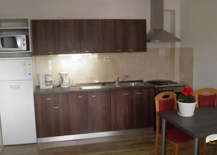Appartamento S Dvije Spavace Sobe 4 Osobe